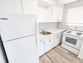 Uptown Apartments in New Westminster, BC - Building Photo - Building Photo