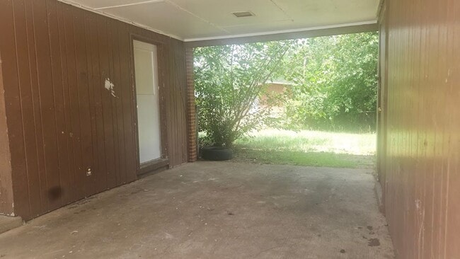 2014 S Flintlock Dr in Albany, GA - Building Photo - Building Photo