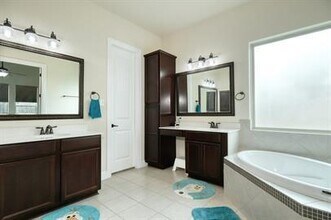 11509 Lago de Garda Dr in Austin, TX - Building Photo - Building Photo