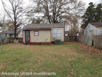 166 Roosevelt Rd photo'