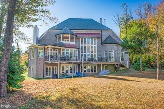 2620 Love Point Rd in Stevensville, MD - Foto de edificio - Building Photo