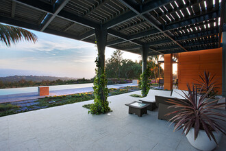 813 Romero Canyon Rd in Montecito, CA - Building Photo - Building Photo