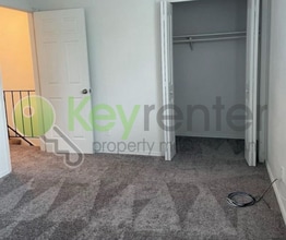 5614 Hillsdale Blvd in Sacramento, CA - Building Photo - Building Photo