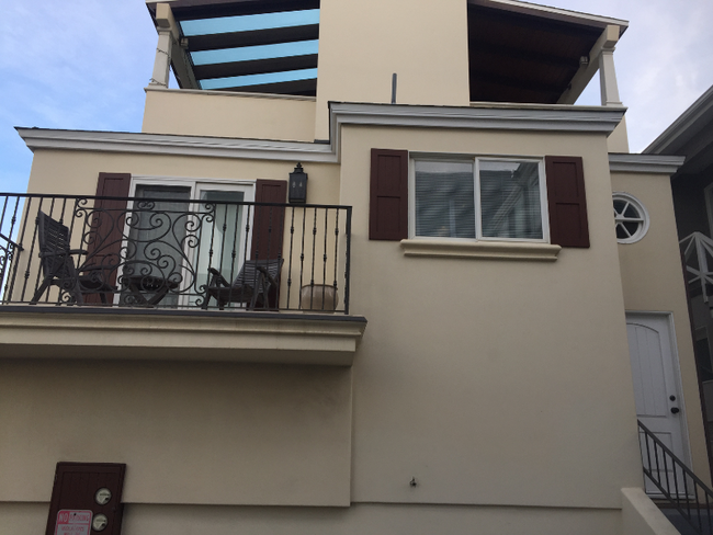 111 32nd Pl in Manhattan Beach, CA - Foto de edificio - Building Photo