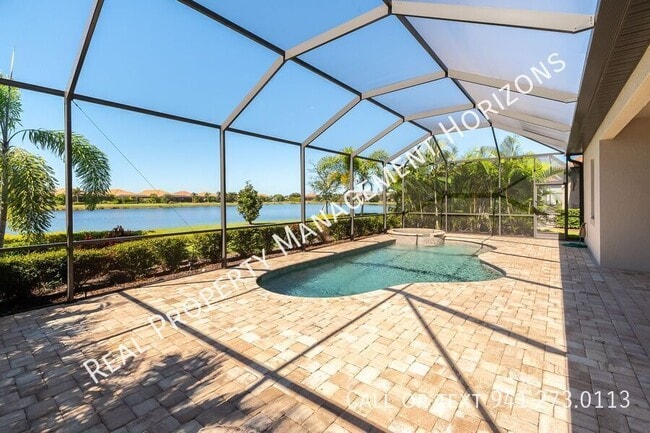 7036 Highgate Ln in Bradenton, FL - Building Photo - Building Photo