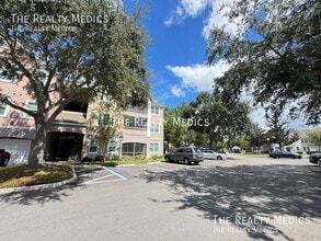 6627 Queens Borough Ave in Orlando, FL - Building Photo - Building Photo