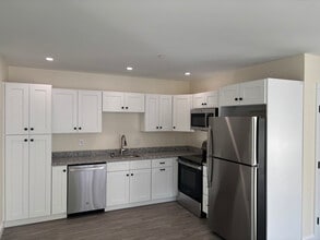 725-727 Central Ave in Dover, NH - Building Photo - Building Photo