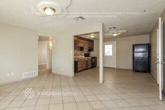4651 N 79th Dr in Phoenix, AZ - Building Photo - Building Photo