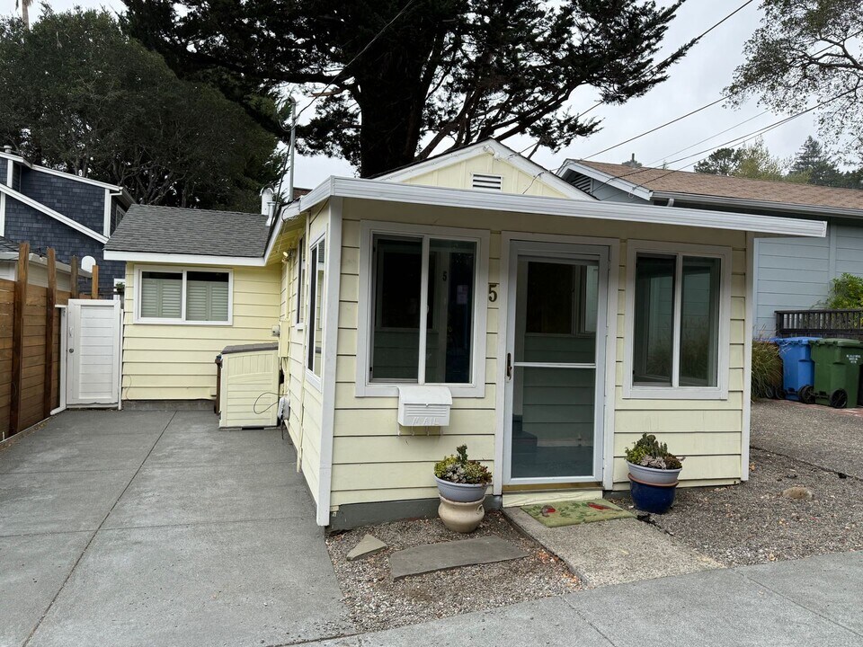 5 Mesa Ave in Mill Valley, CA - Building Photo