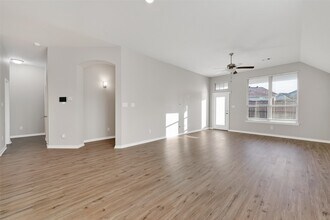 151 Scenic Hills Ct in Montgomery, TX - Building Photo - Building Photo