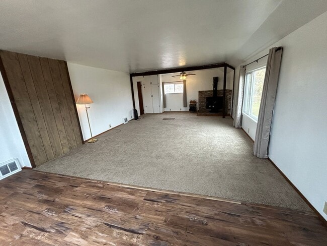 13504 W Taylor Rd in Cheney, WA - Building Photo - Building Photo