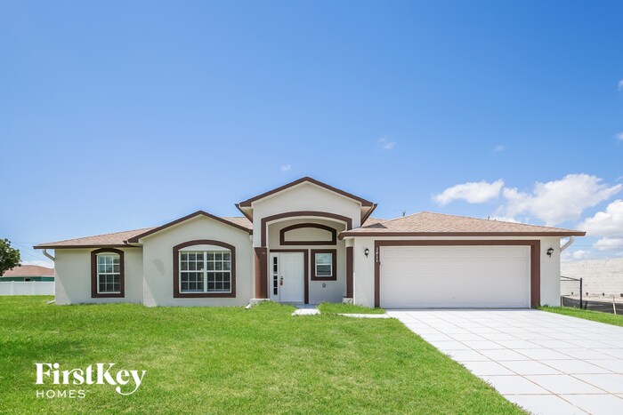 1411 NW 18th Terrace in Cape Coral, FL - Building Photo