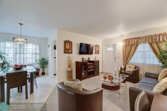 2404 NE 33rd Ave in Fort Lauderdale, FL - Building Photo - Building Photo
