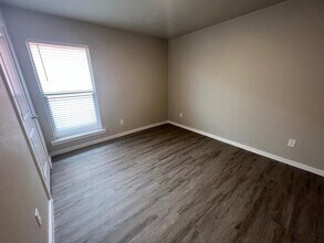2025 Kenwood Ave, Unit 105 in Lubbock, TX - Building Photo - Building Photo