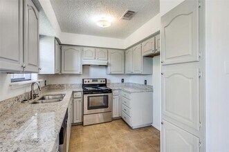 6504 Kary Lynn Dr N in Watauga, TX - Building Photo - Building Photo