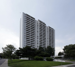 Montcrest Apartments A&B in Toronto, ON - Building Photo - Building Photo