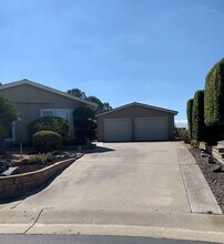 5104 Weymouth Way in Oceanside, CA - Building Photo - Building Photo