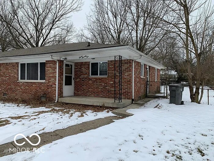 1272 N Ridgeview Dr in Indianapolis, IN - Building Photo