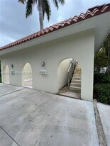 9210 SW 73rd Avrd in Pinecrest, FL - Building Photo
