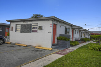 4831 W Flagler St in Coral Gables, FL - Building Photo - Building Photo