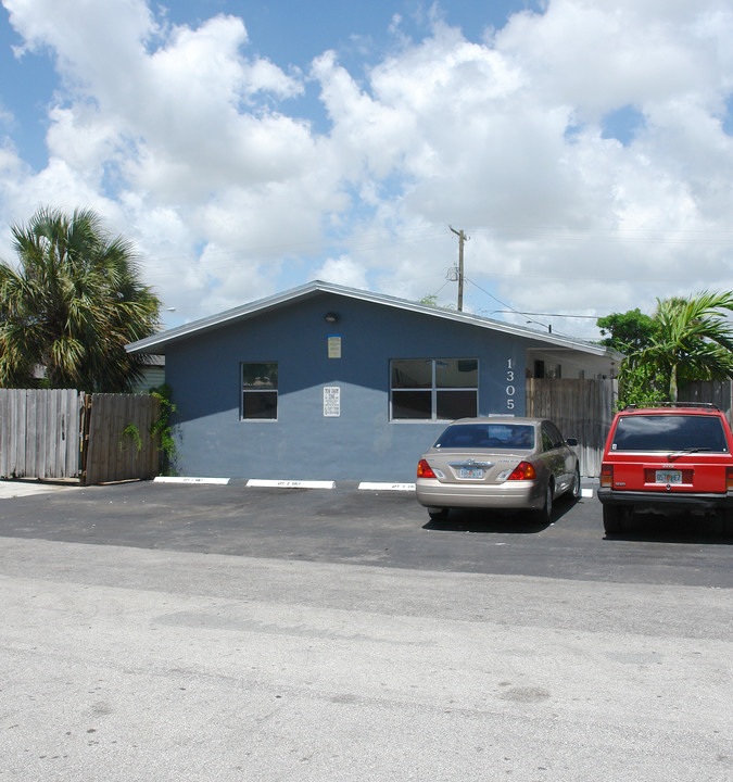 1305-1309 NE 5th Ave in Fort Lauderdale, FL - Building Photo