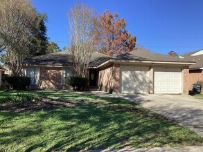 2511 Peaceful Valley Dr in Spring, TX - Building Photo - Building Photo