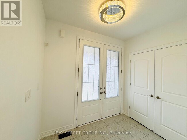 363 Silk Twist Dr in East Gwillimbury, ON - Building Photo - Building Photo