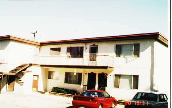 2145-2165 Buena Vista Dr in Pinole, CA - Foto de edificio - Building Photo