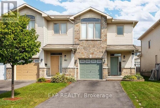 963 Linaria Walk