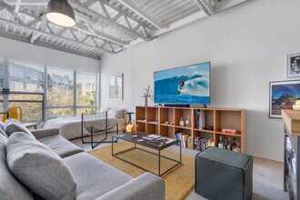350 E 2nd Ave in Vancouver, BC - Building Photo - Building Photo