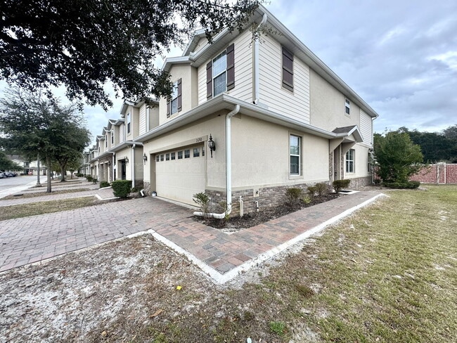 590 Prospect Point in Oviedo, FL - Building Photo - Building Photo