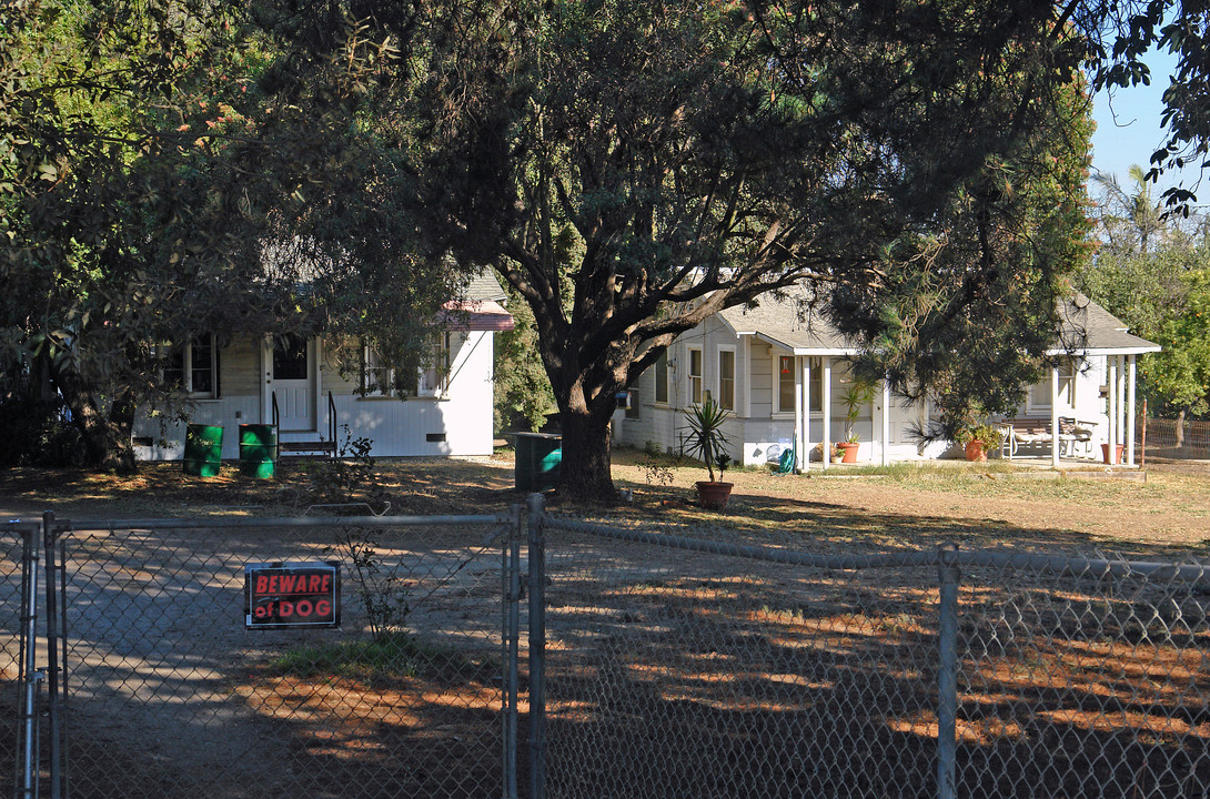 168 Loma Dr in Camarillo, CA - Building Photo