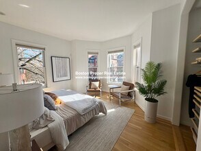 363 Marlborough St, Unit 5 in Boston, MA - Building Photo - Building Photo