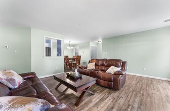 339 Yorkshire Pl, Unit 339 Yorkshire pl in Morganville, NJ - Building Photo - Building Photo
