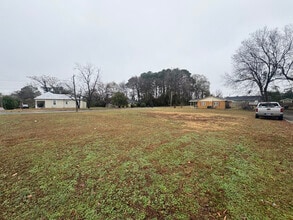 609 W Holly St in Goldsboro, NC - Building Photo - Building Photo