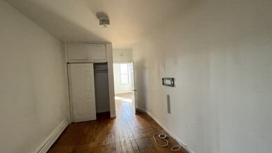 215 India St in Brooklyn, NY - Building Photo - Building Photo