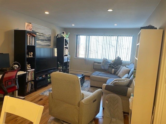 5310 N Chester Ave in Chicago, IL - Building Photo - Building Photo