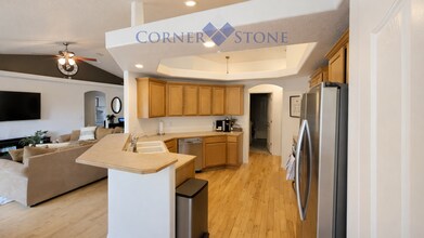 8753 W Sagebrush St in Boise, ID - Foto de edificio - Building Photo