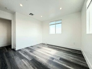2855 1/2 Cincinnati St in Los Angeles, CA - Building Photo - Building Photo