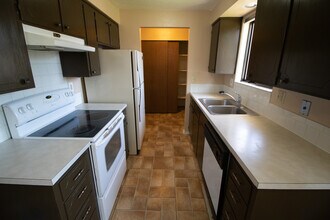 889 NW 4th Ave in Ontario, OR - Building Photo - Building Photo