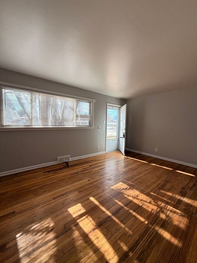 1422 E Buena Ventura St in Colorado Springs, CO - Building Photo - Building Photo