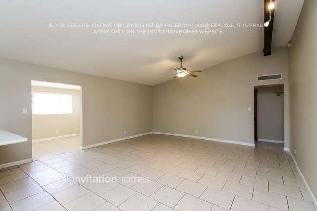 2412 S Cottonwood Dr in Tempe, AZ - Building Photo - Building Photo