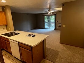 9748 Island Estates Pl in Minocqua, WI - Building Photo