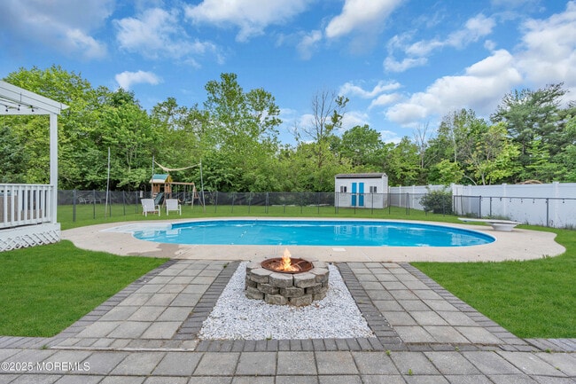 210 Wingate Ct in Toms River, NJ - Building Photo - Building Photo