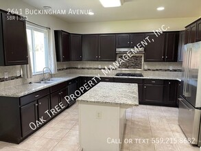 2641 Buckingham Ave in Clovis, CA - Building Photo - Building Photo