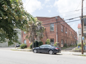 76 Nassau St in Charleston, SC - Building Photo - Building Photo