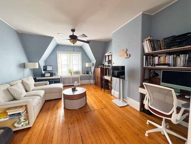 133 Walnut St, Unit #1 in Brookline, MA - Building Photo - Building Photo