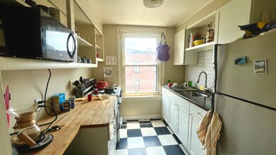 23 E Eager St in Baltimore, MD - Building Photo - Building Photo