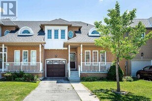 65 Giraffe Ave in Brampton, ON - Building Photo