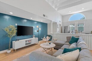 909 E Camelback Rd in Phoenix, AZ - Building Photo